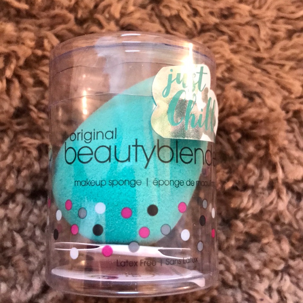 Never opened - beauty sponge